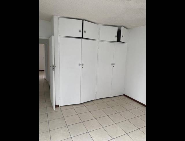 3 BEDROOM APARTMENT FOR SALE IN SUNNYSIDE